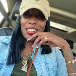 Meet your Posher, Celisa